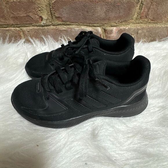 Adidas Kids Black Sneaker Size 13.5 - Picture 3 of 7